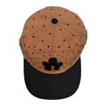 gorraverde_piedras_frente2